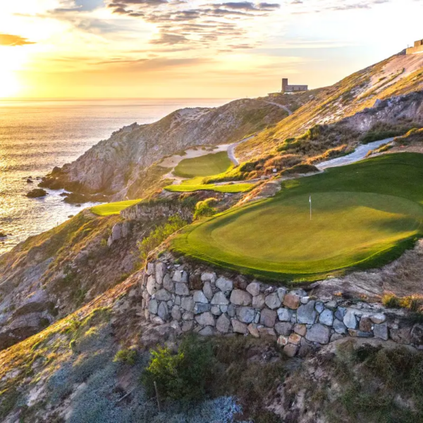 Cabo Golf Homes with Quivira: Luxury Living Near Cabo’s Pacific Coast
