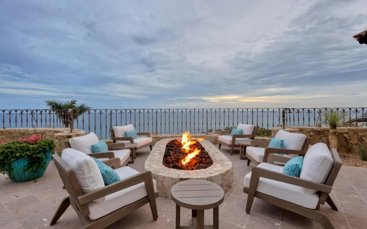 Cabo Golf Homes with Quivira near golf, dining, and resort amenities