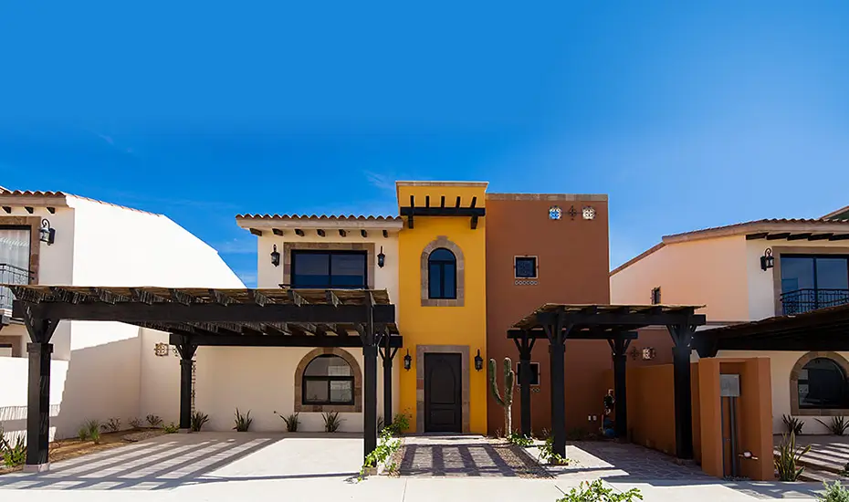 Ocean-view luxury homes in Quivira Cabo San Lucas